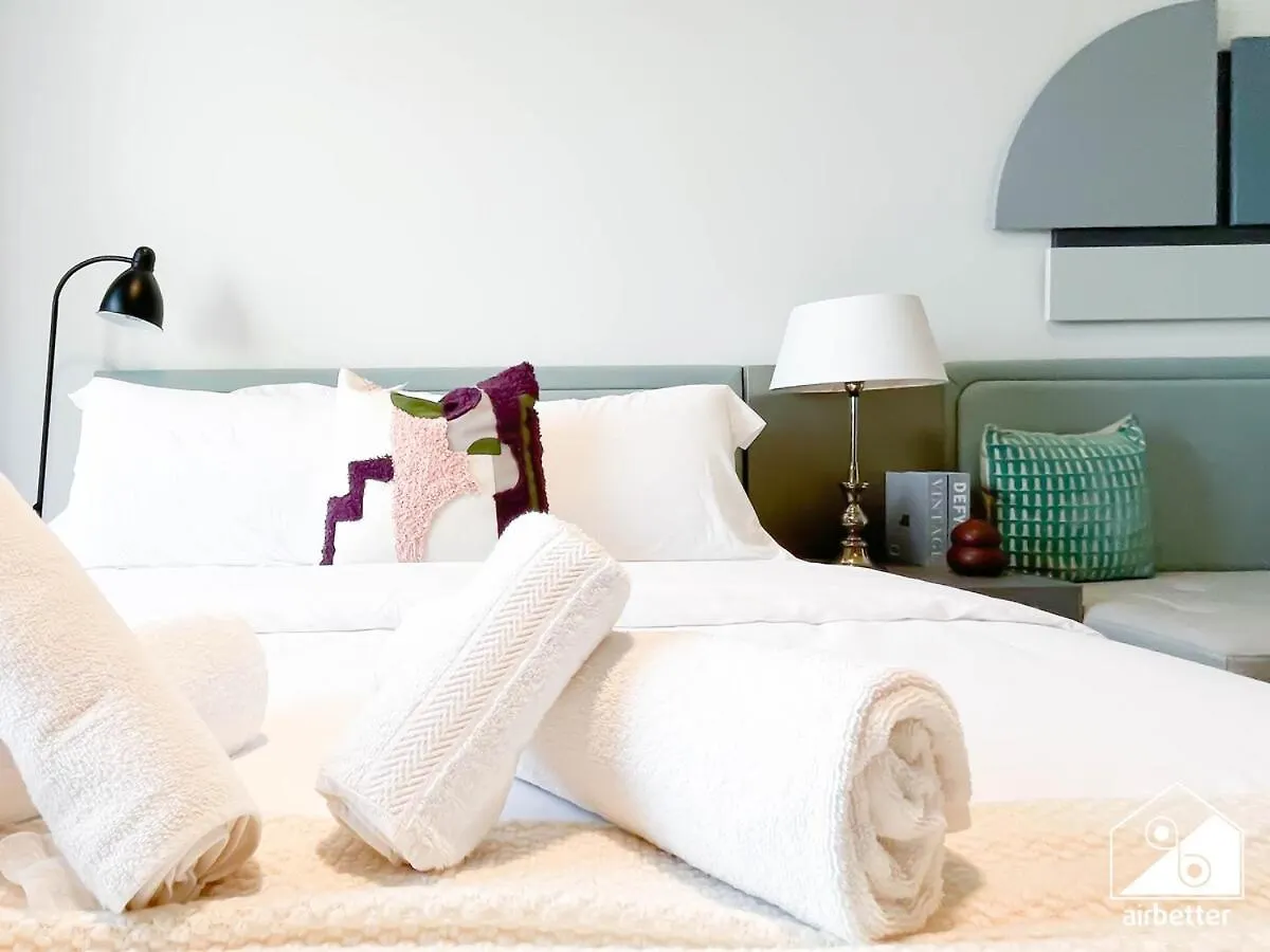 Mag City 920 Modern Studio Minutes From Downtown Dubai Apartment